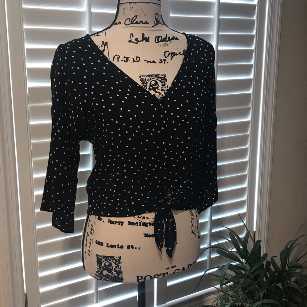 Mine Polka dot tie front front top